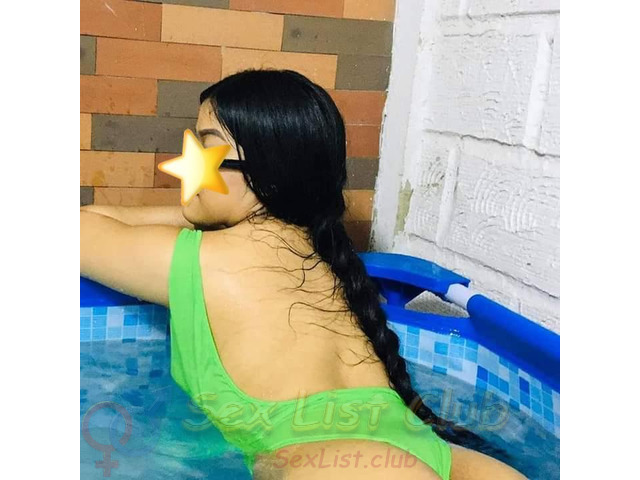 UNA SEXY COLOMBIANITA SUPER SENSUAL COMPLACIENTE