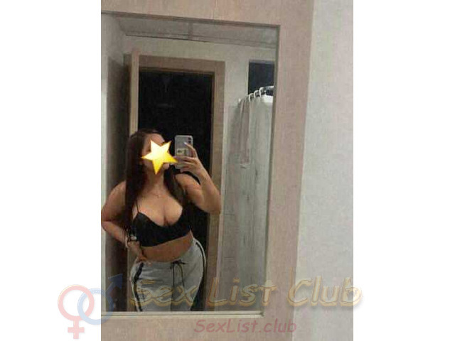 UNA JOVENCITA COLOMBIANA SUPER SEXY Y SENSUAL